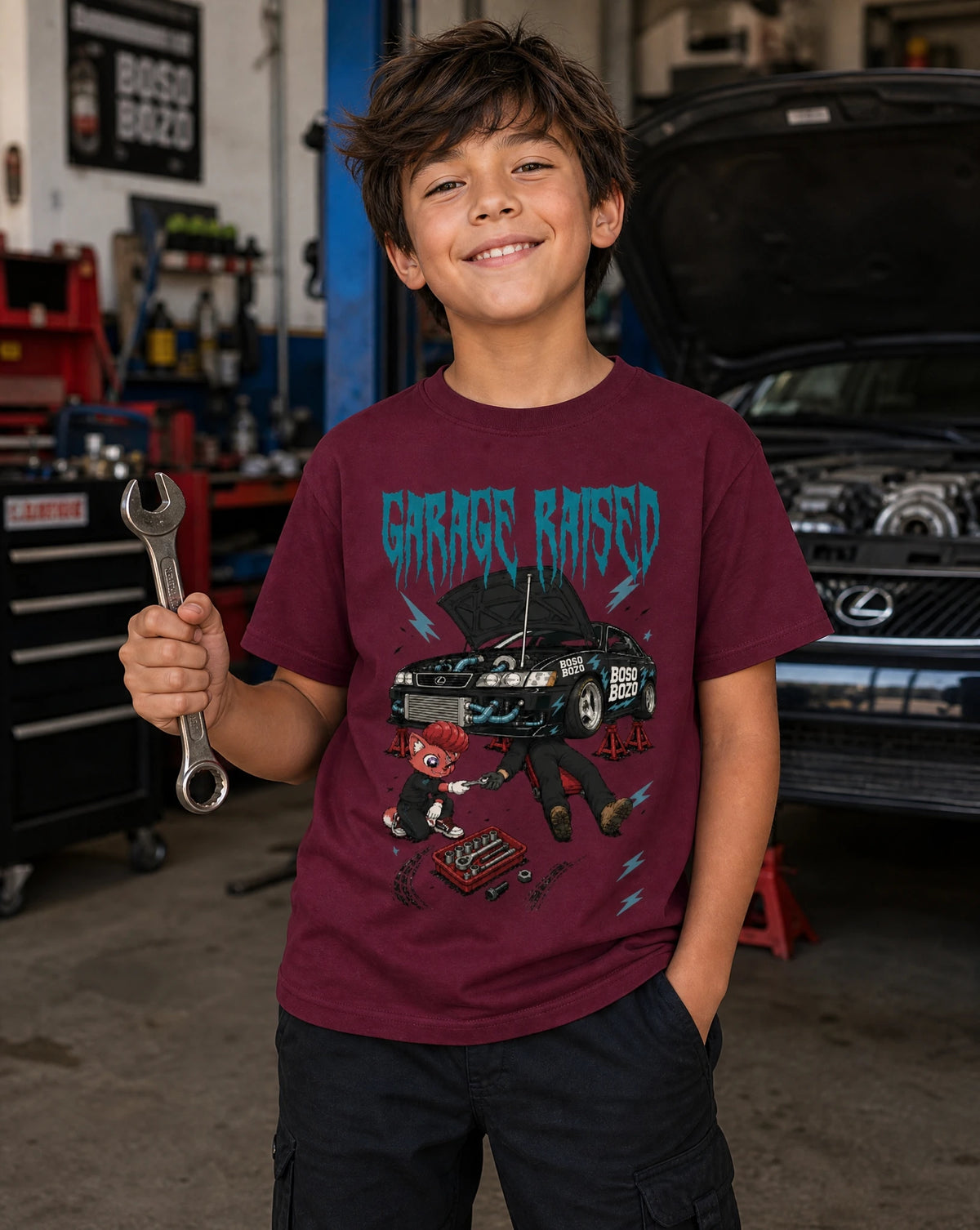 GARAGE RAISED HELPER TEE
